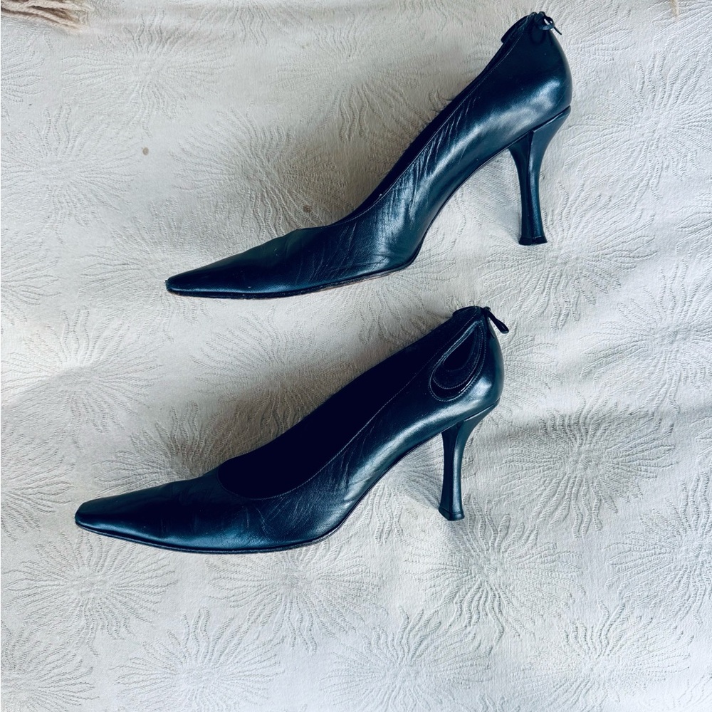 Stuart Weitzman Navy Pumps